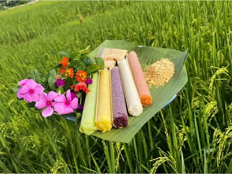Cơm lam dẻo thơm trong ống tre, nứa