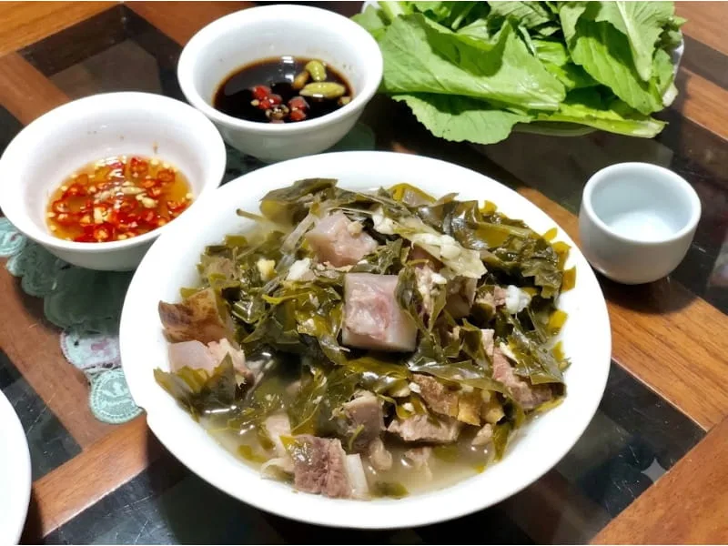 Thịt trâu lá lồm mang hương vị riêng của người Mường